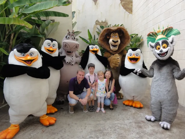 universal studios singapore meet and greet