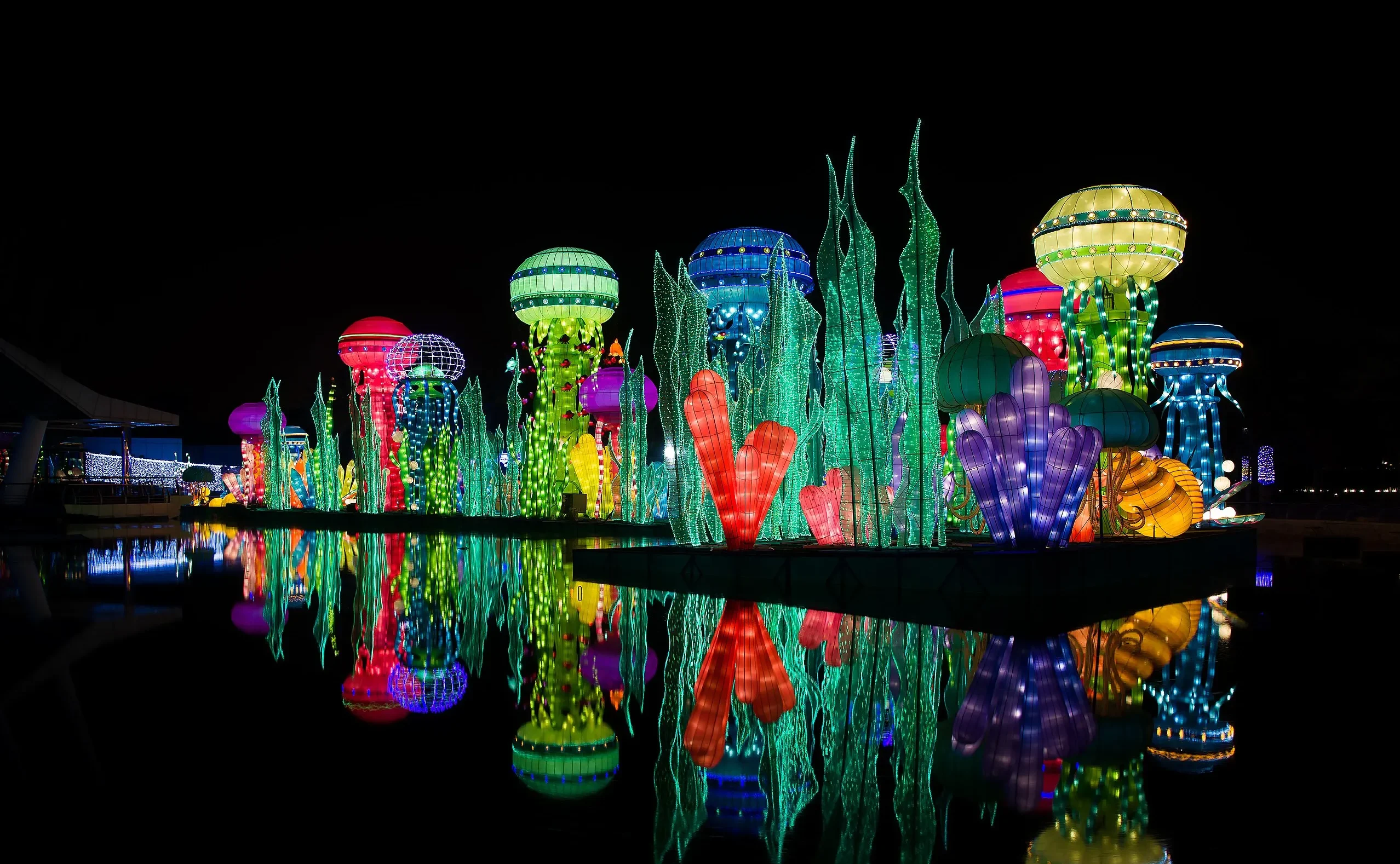 dubai garden glow