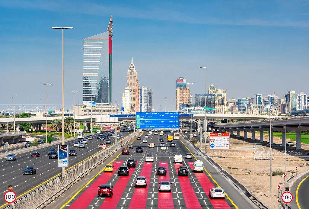 dubai road